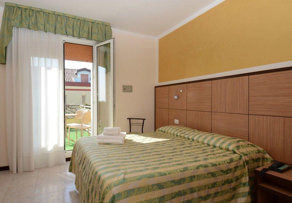 Hotel Righetto Fronte Mare Cavallino-Treporti Exterior foto